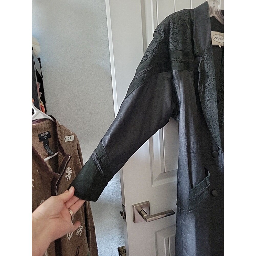 Vintage Winlit Leather Trench Coat Womens Large Black Paisley Embossed 80s 90s - Picture 7 of 13